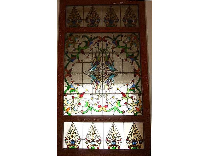 glass window-resto-gunungan friezes-glower pattern